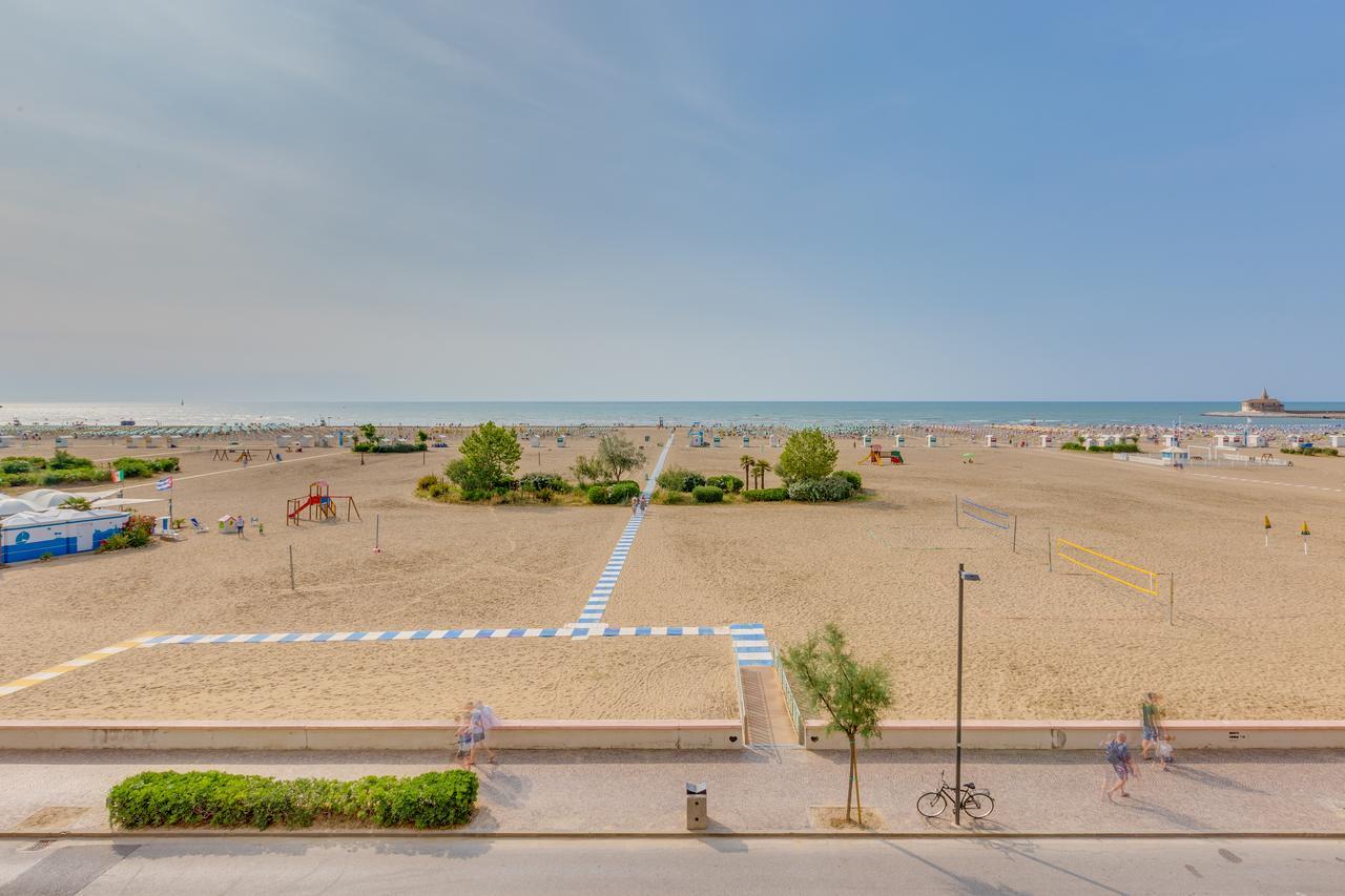 Hotel Delfa 3*